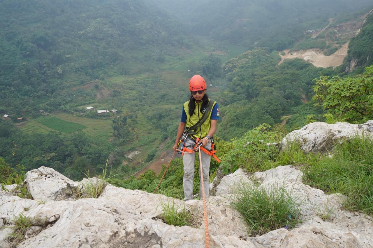 Oyo Homes 90917 Eco Tourism Geopark Padalarang Homestay Syariah Bandung Eksteriør billede